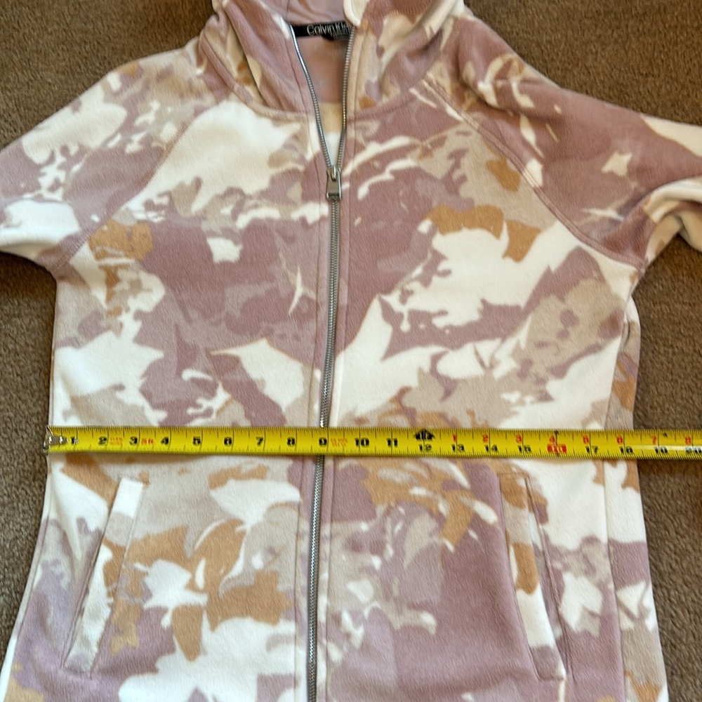 Calvin Klein Performance cute camo fleece hoodie. Small. Like new!! - Picture 10 of 14